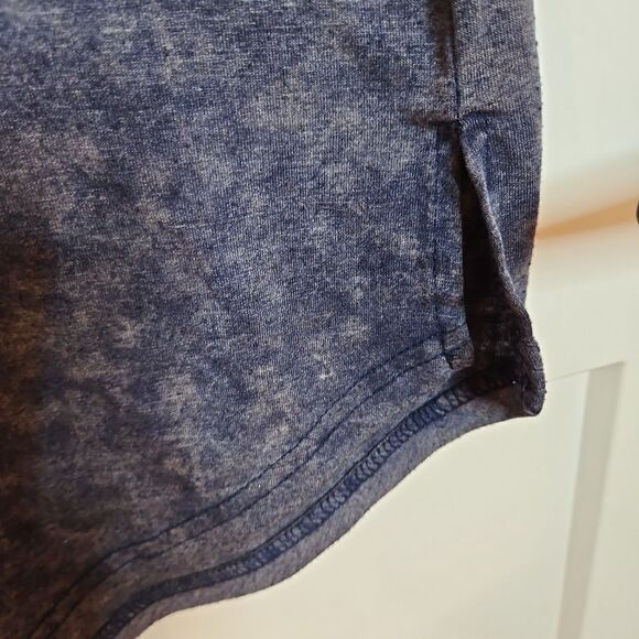 🌹Blue V Neck Tee Shirt sz 1X - Picture 5 of 6